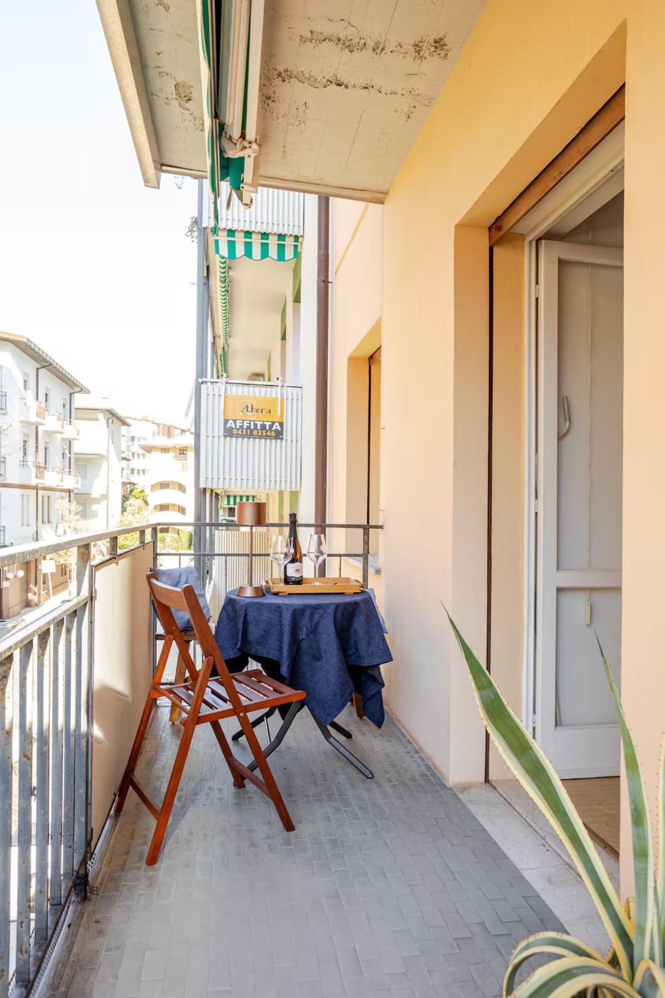 Sunny Home, Appartamento In Centro E Vicino Alla Spiaggia غرادو المظهر الخارجي الصورة