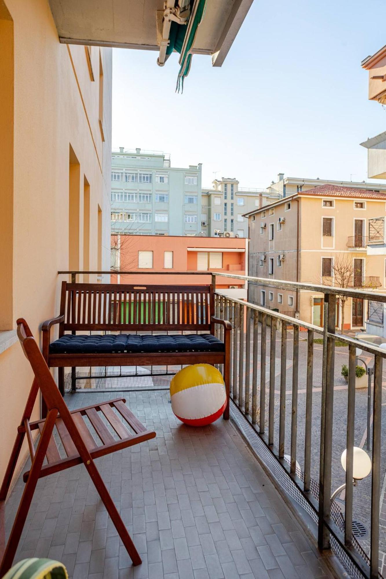 Sunny Home, Appartamento In Centro E Vicino Alla Spiaggia غرادو المظهر الخارجي الصورة