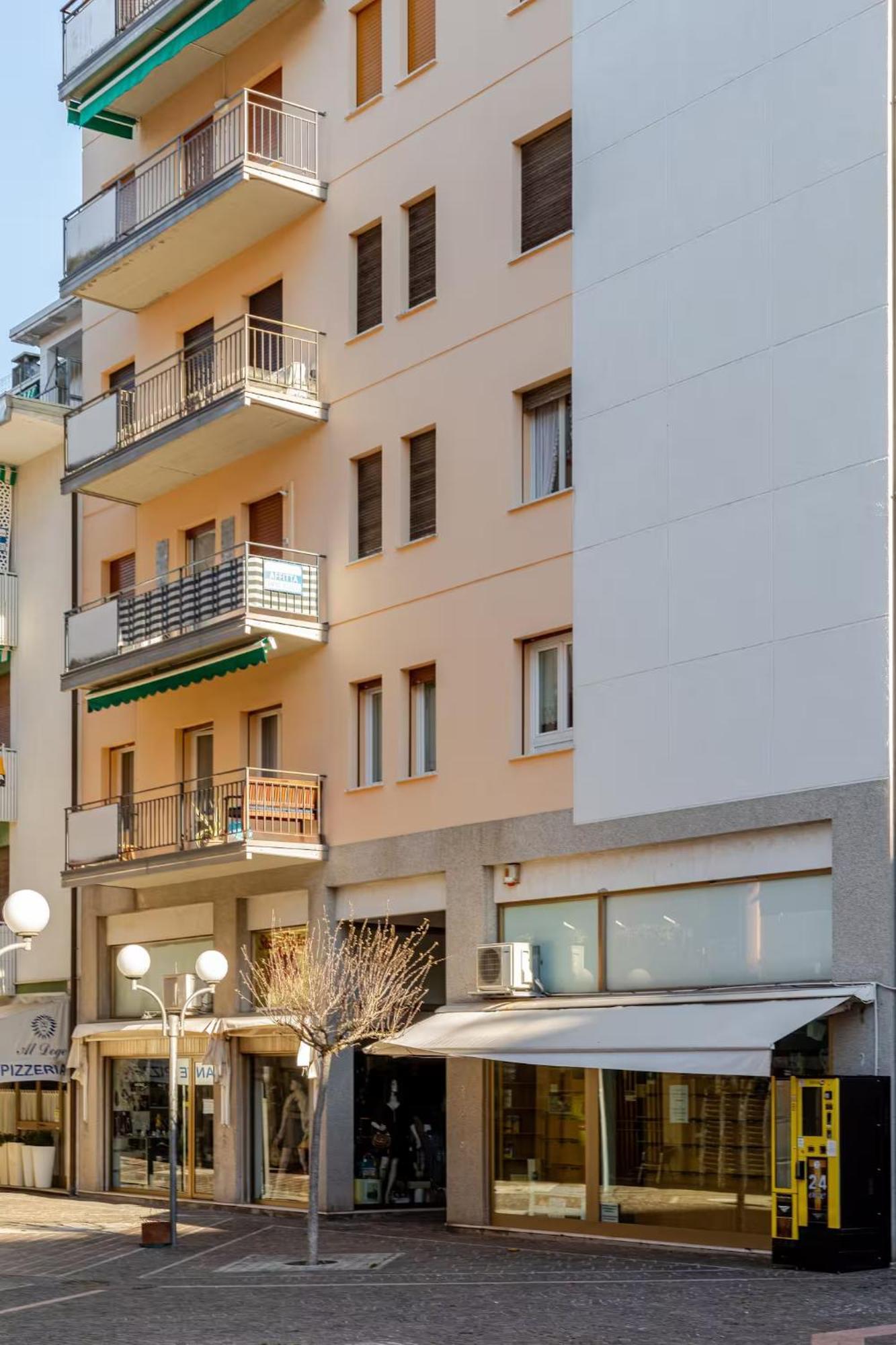 Sunny Home, Appartamento In Centro E Vicino Alla Spiaggia غرادو المظهر الخارجي الصورة