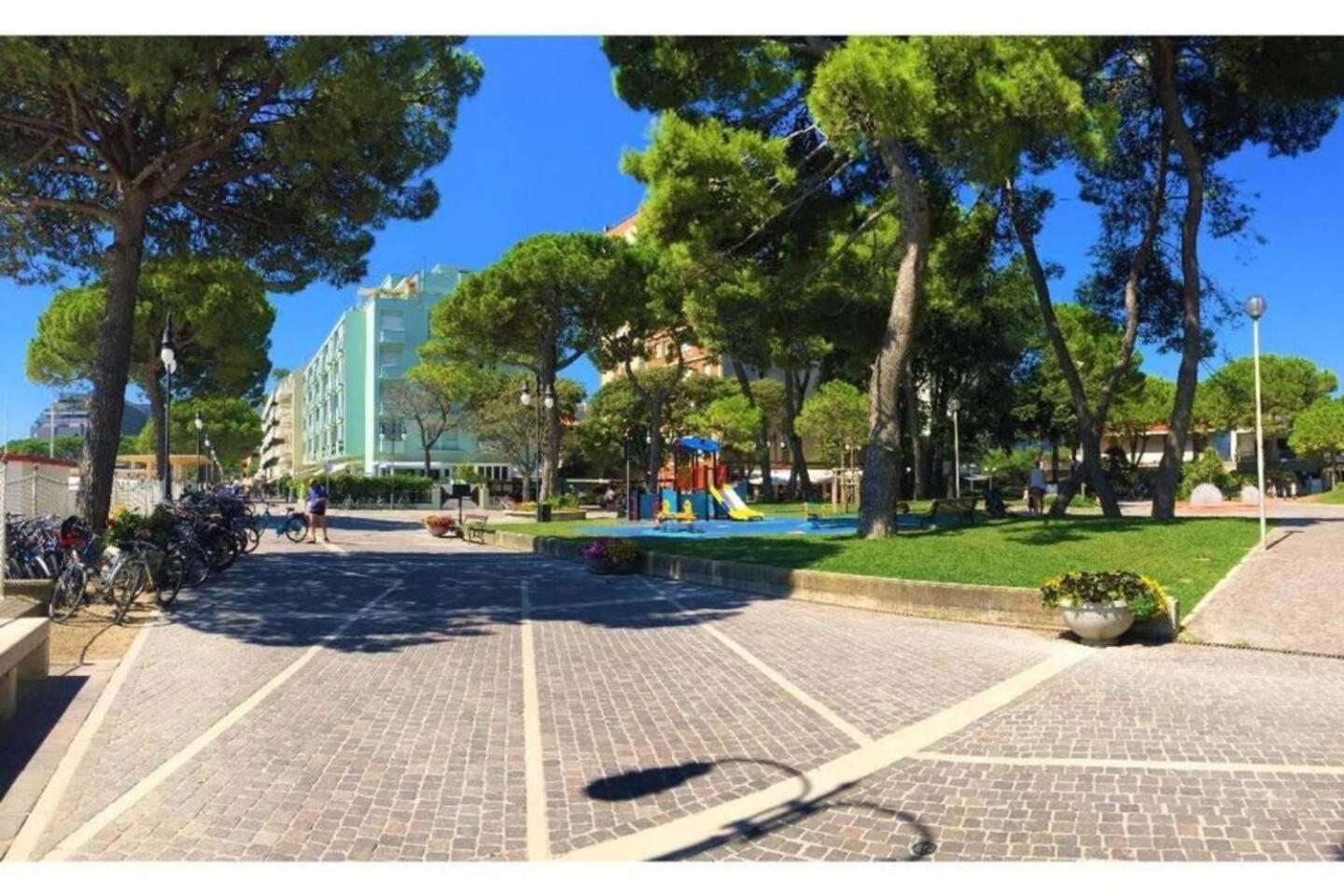 Sunny Home, Appartamento In Centro E Vicino Alla Spiaggia غرادو المظهر الخارجي الصورة