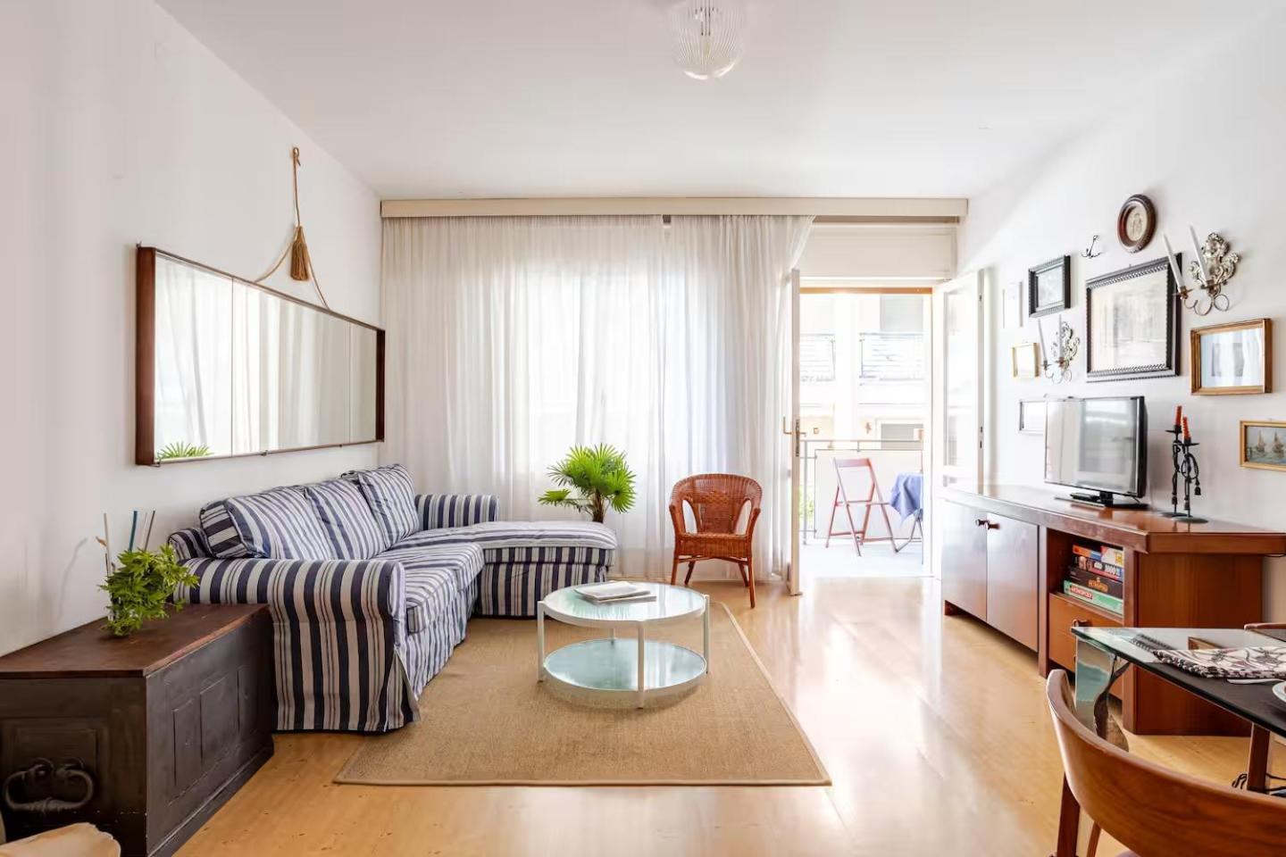 Sunny Home, Appartamento In Centro E Vicino Alla Spiaggia غرادو المظهر الخارجي الصورة